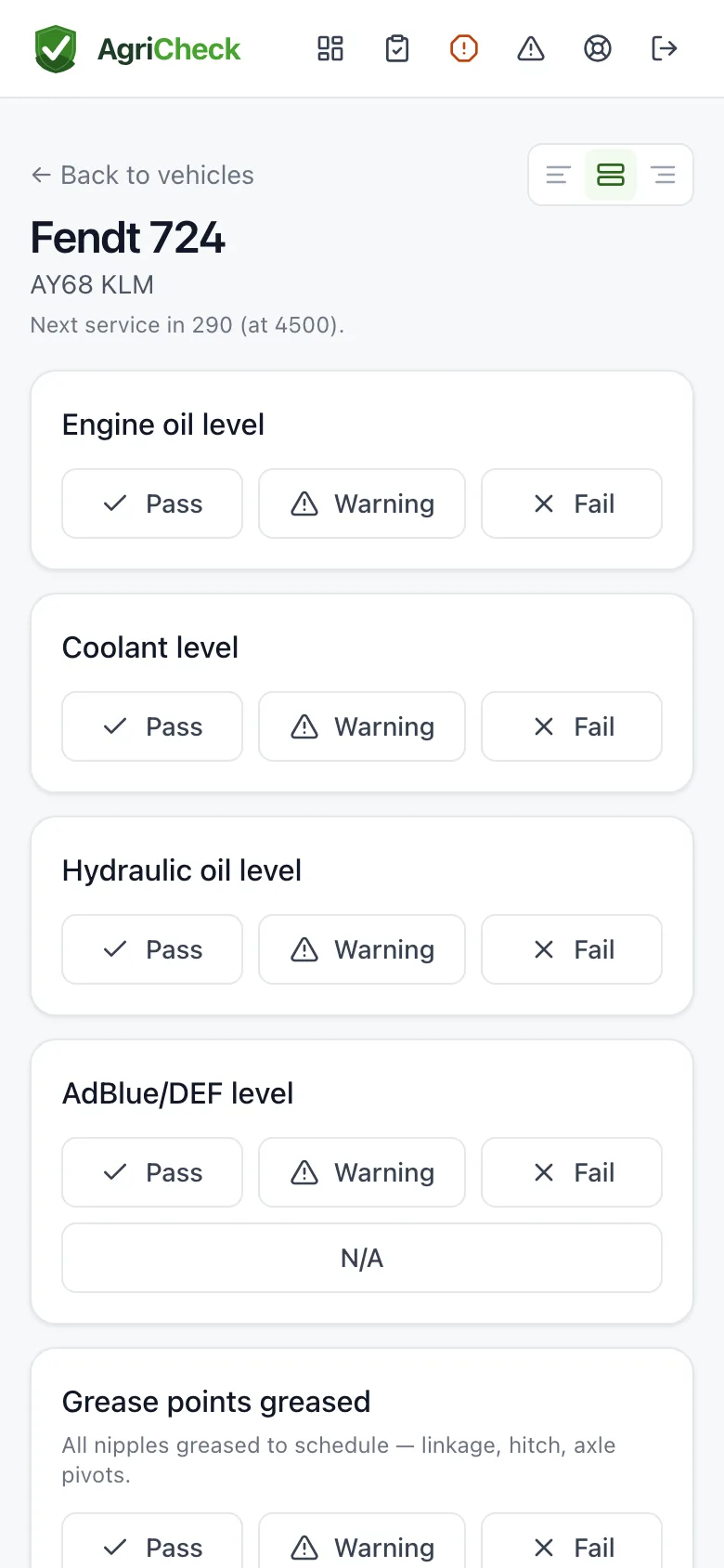 A daily check on a phone: each item has Pass, Warning and Fail buttons, with N/A where allowed
